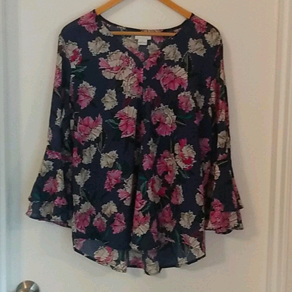 Flare sleeve blouse